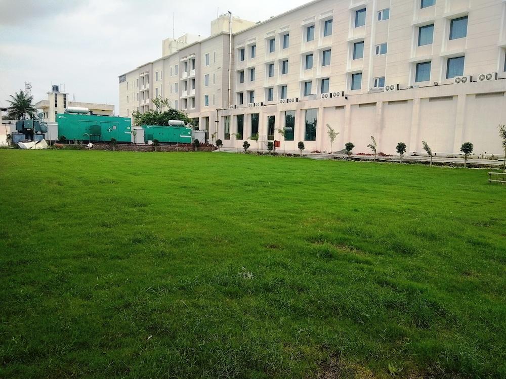 Oaks Bodhgaya Hotel Exterior foto