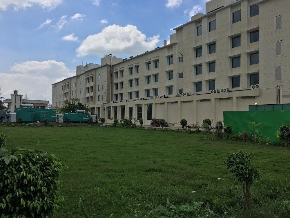 Oaks Bodhgaya Hotel Exterior foto